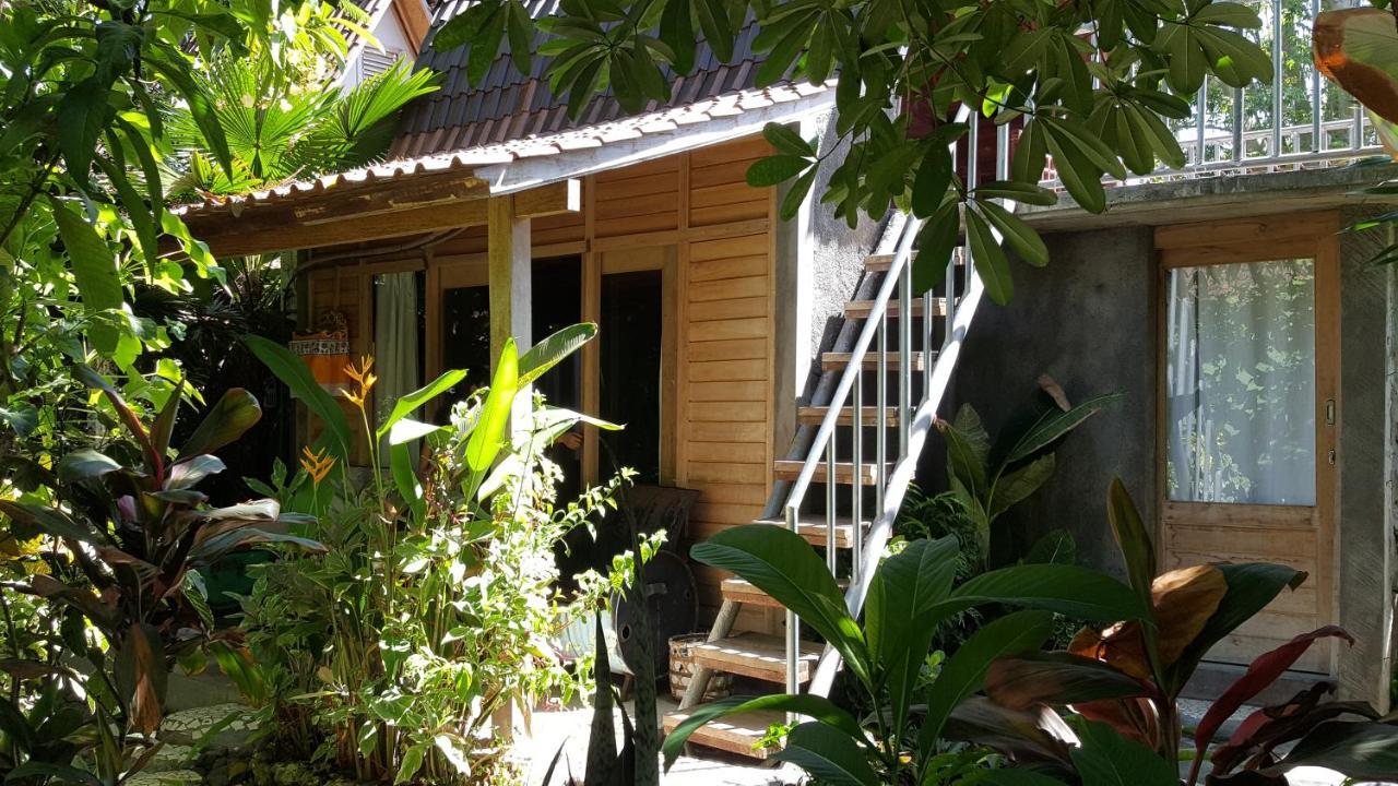 Segara Urip Apartamento Negara  Exterior foto